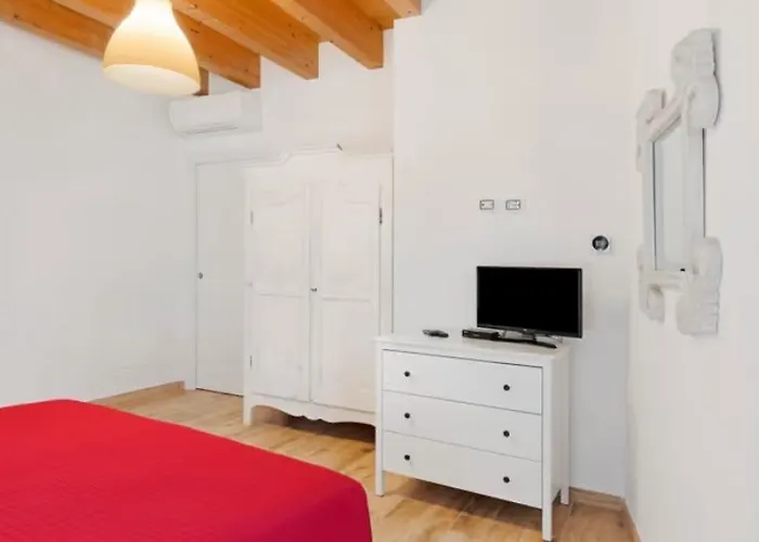 Le Logge Del Garda 4* San Felice del Benaco
