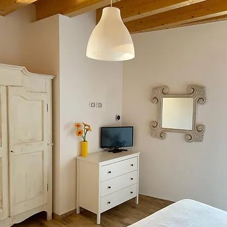 Konukevi Le Logge Del Garda *