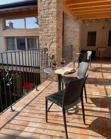 Le Logge Del Garda Konukevi *