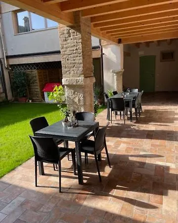 Konukevi Le Logge Del Garda *